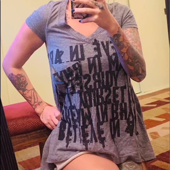 2 for $10 Gray Flowy Graphic Tee - Picture 3 of 4